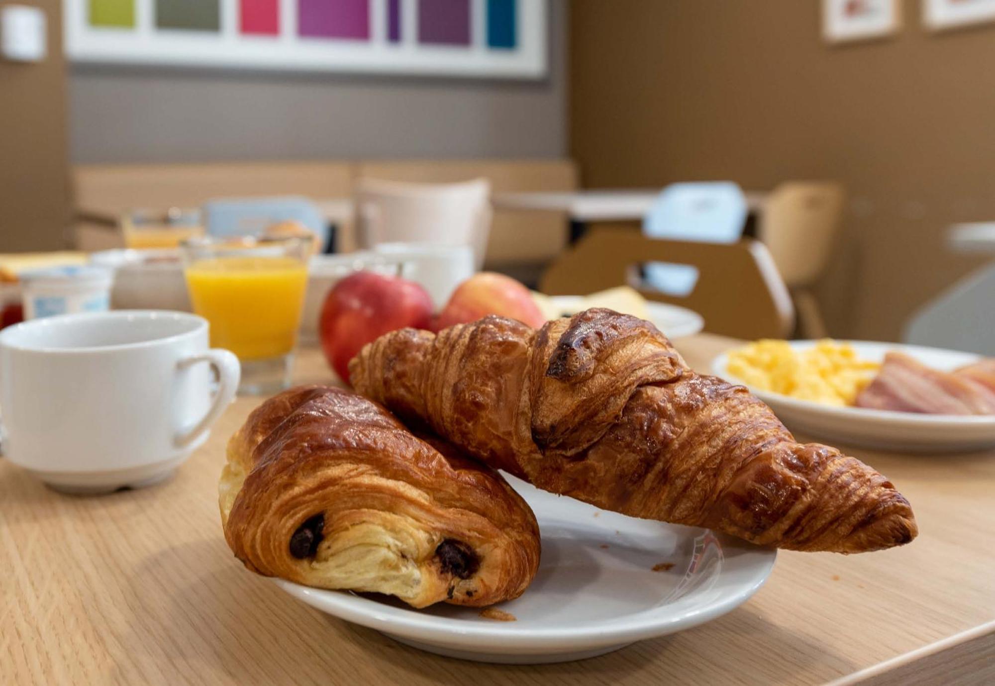 B&B HOTEL Castres Centre Gambetta Esterno foto
